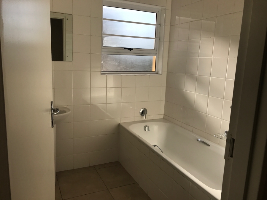 To Let 3 Bedroom Property for Rent in Beacon Bay Eastern Cape